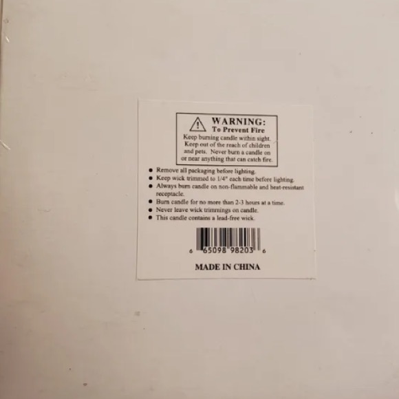 New sealed luminescence 4 floating candles. Fish, shells, and Star fish - Picture 3 of 3